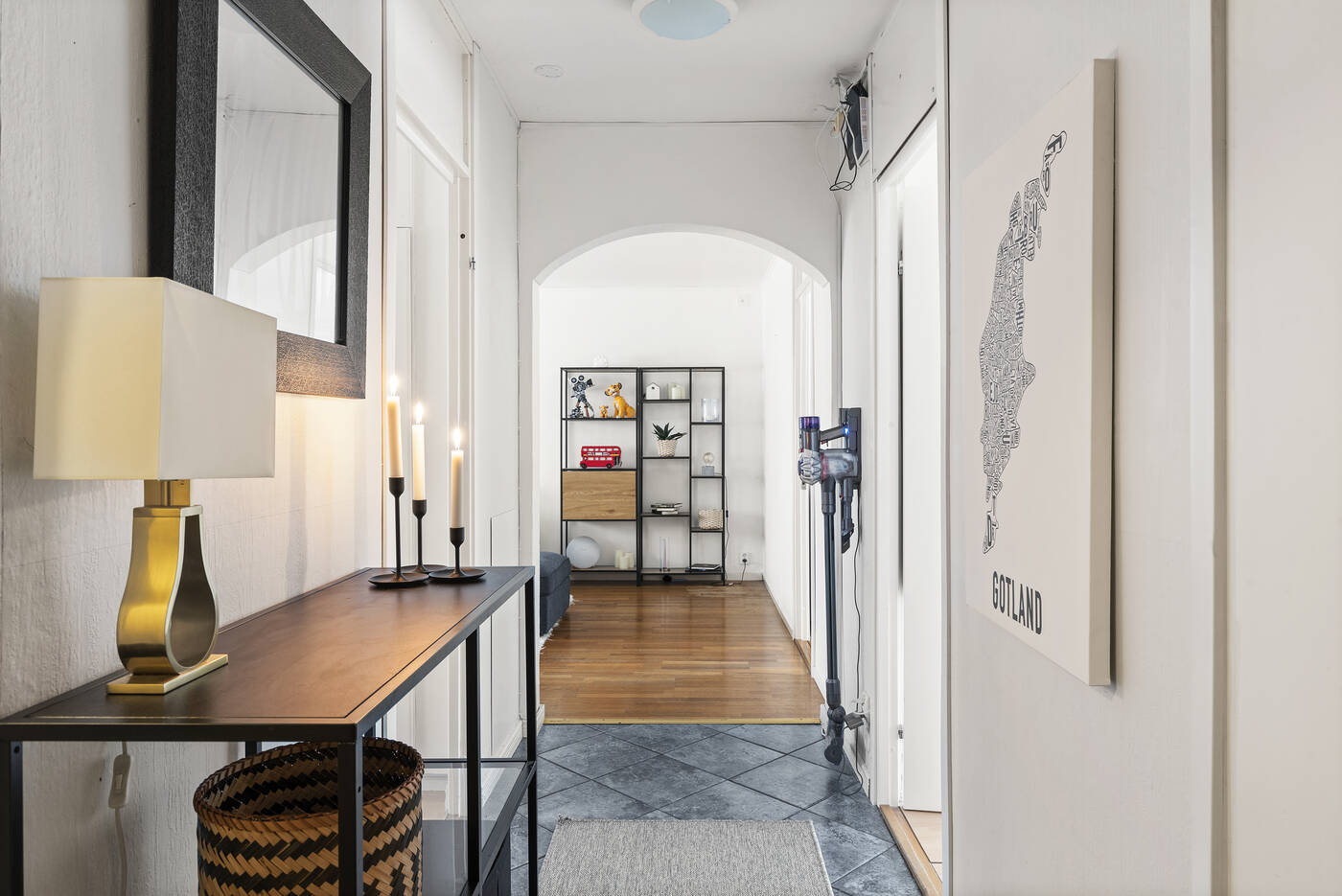 7ee1ab7c-7044-4cdc-947e-401a3b635682