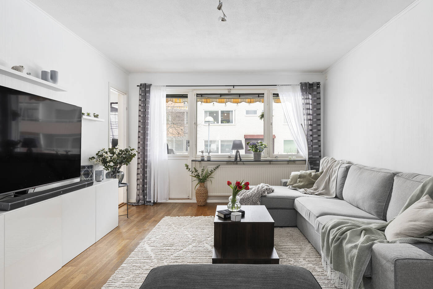 2a4edcba-0452-408f-a941-6b7d56f38800