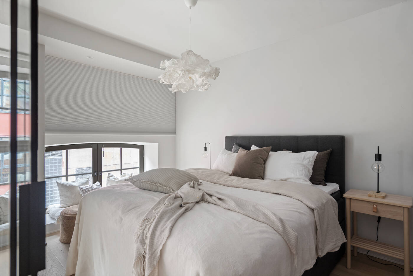 f687ca36-46f2-46cf-aaba-8271c1140c5a