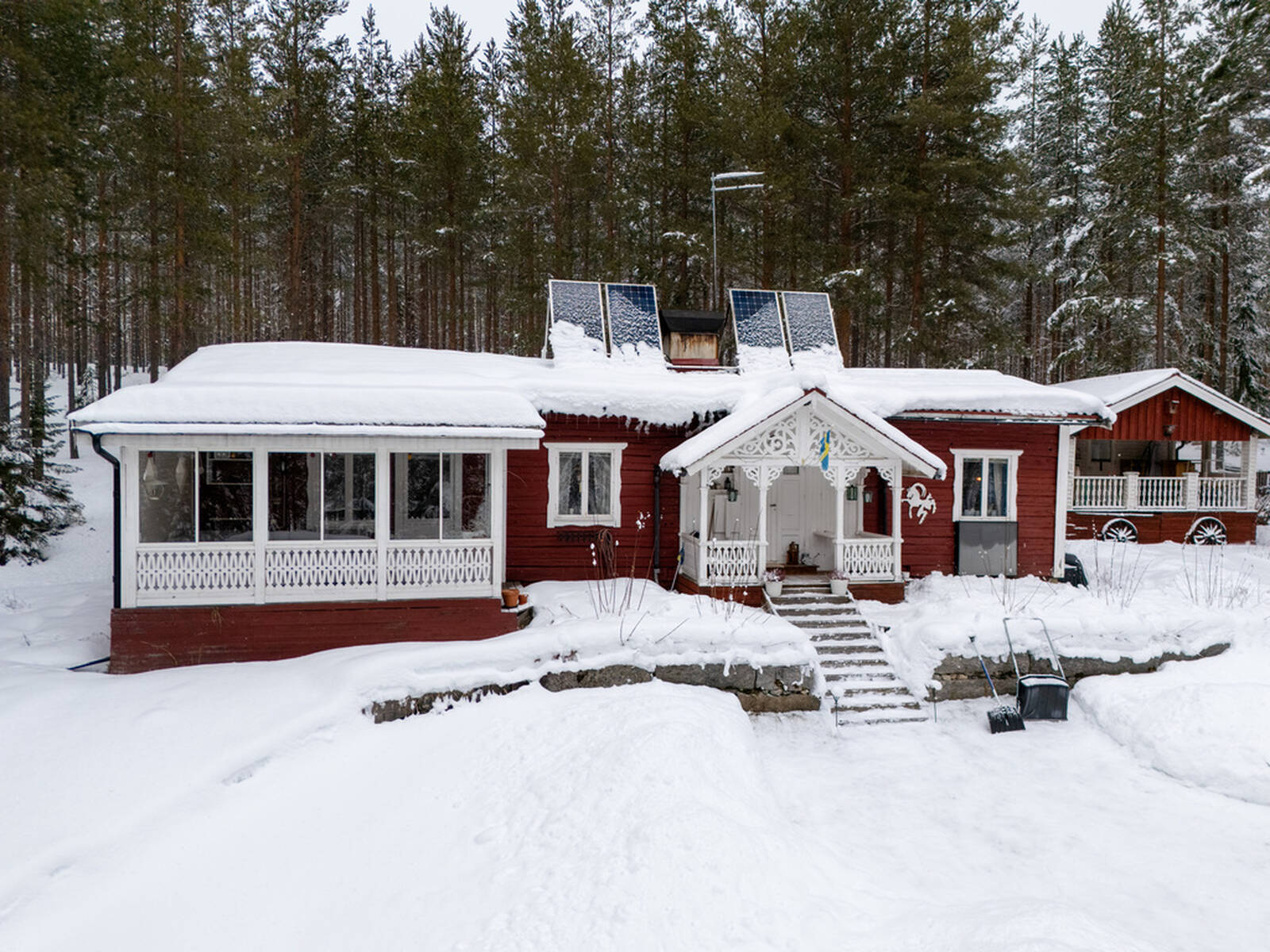 Välkommen till Ed Breasenvägen 40, Övrigt
