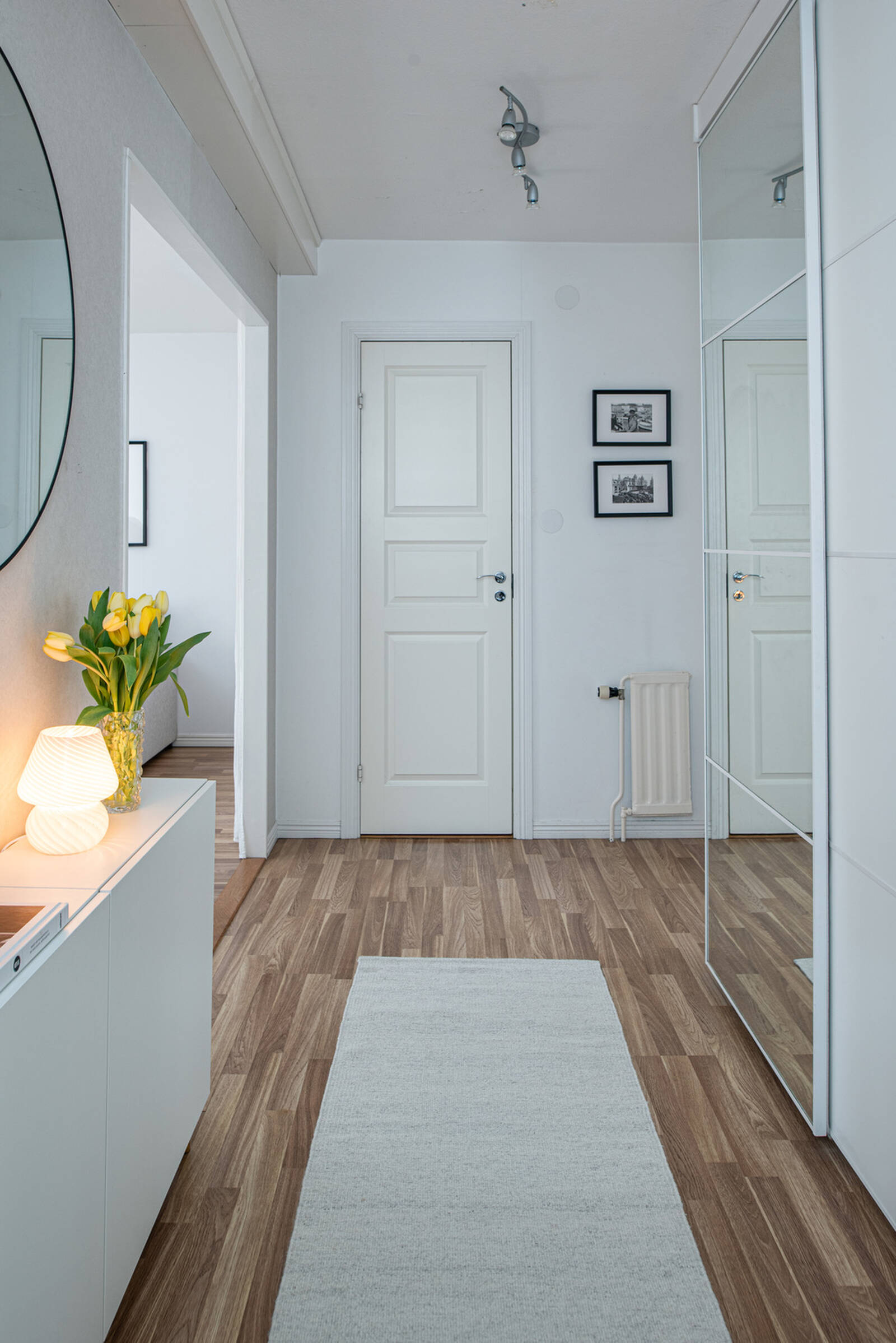 Välkommen in till Hudiksvägen 7 B, Övrigt