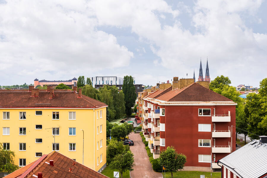 Utsikt från gemensam balkong