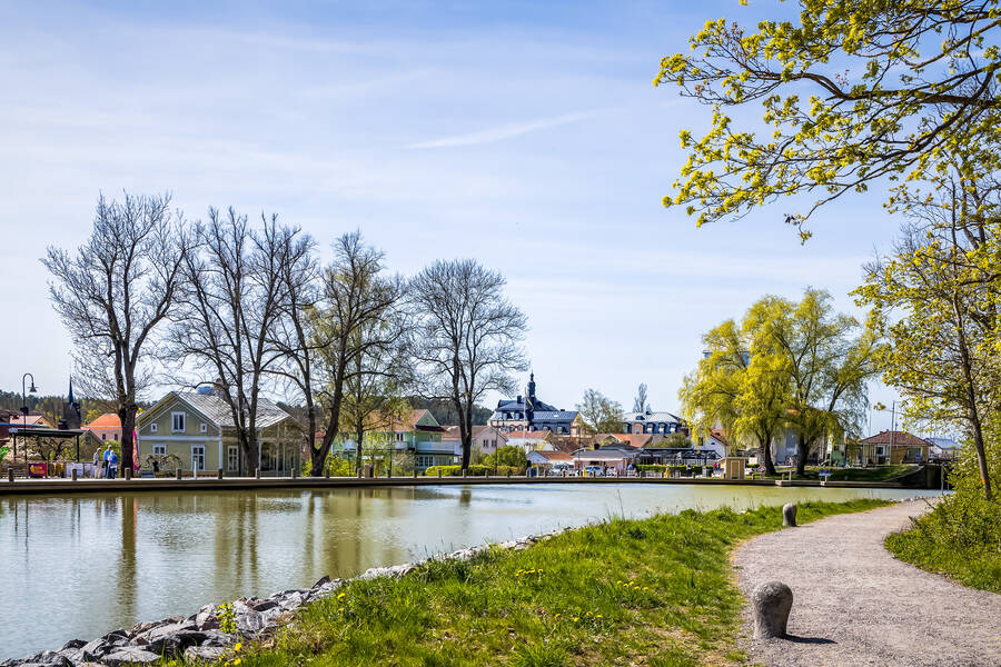 Göta Kanal med stadskärnan i bakgrunden