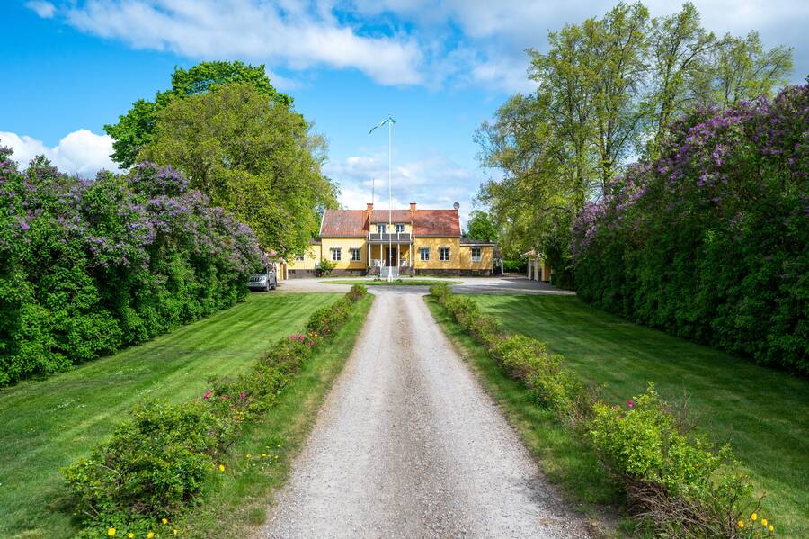 Infart till Tornby gård