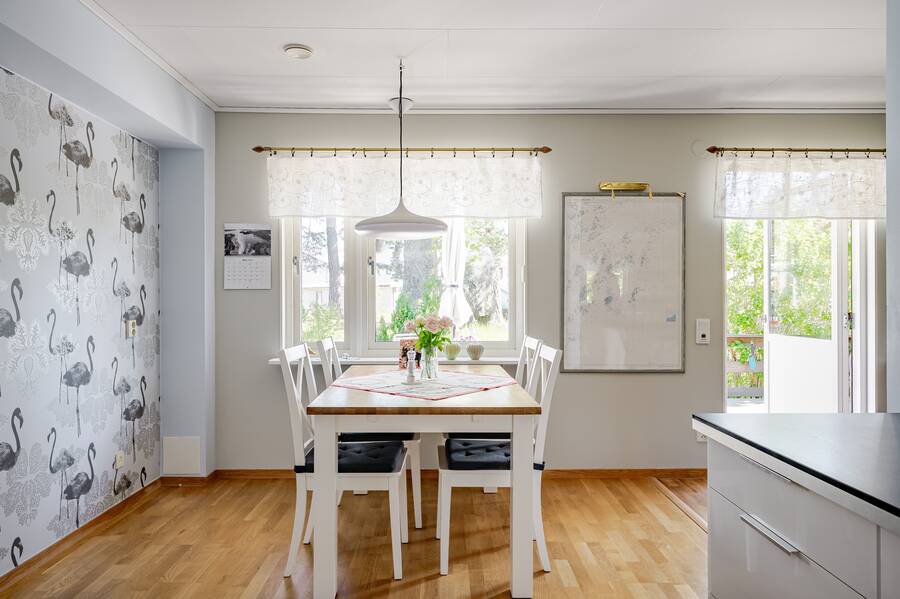 Matplats som vetter mot terrassen