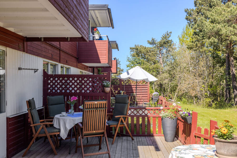 Plats för både matbord och soffgrupp