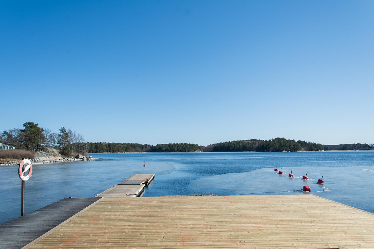 Stor badbrygga. Här kommer det byggas en bastu