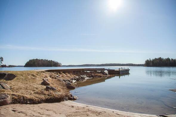 Underbar skyddad vik intill Västerfjärden