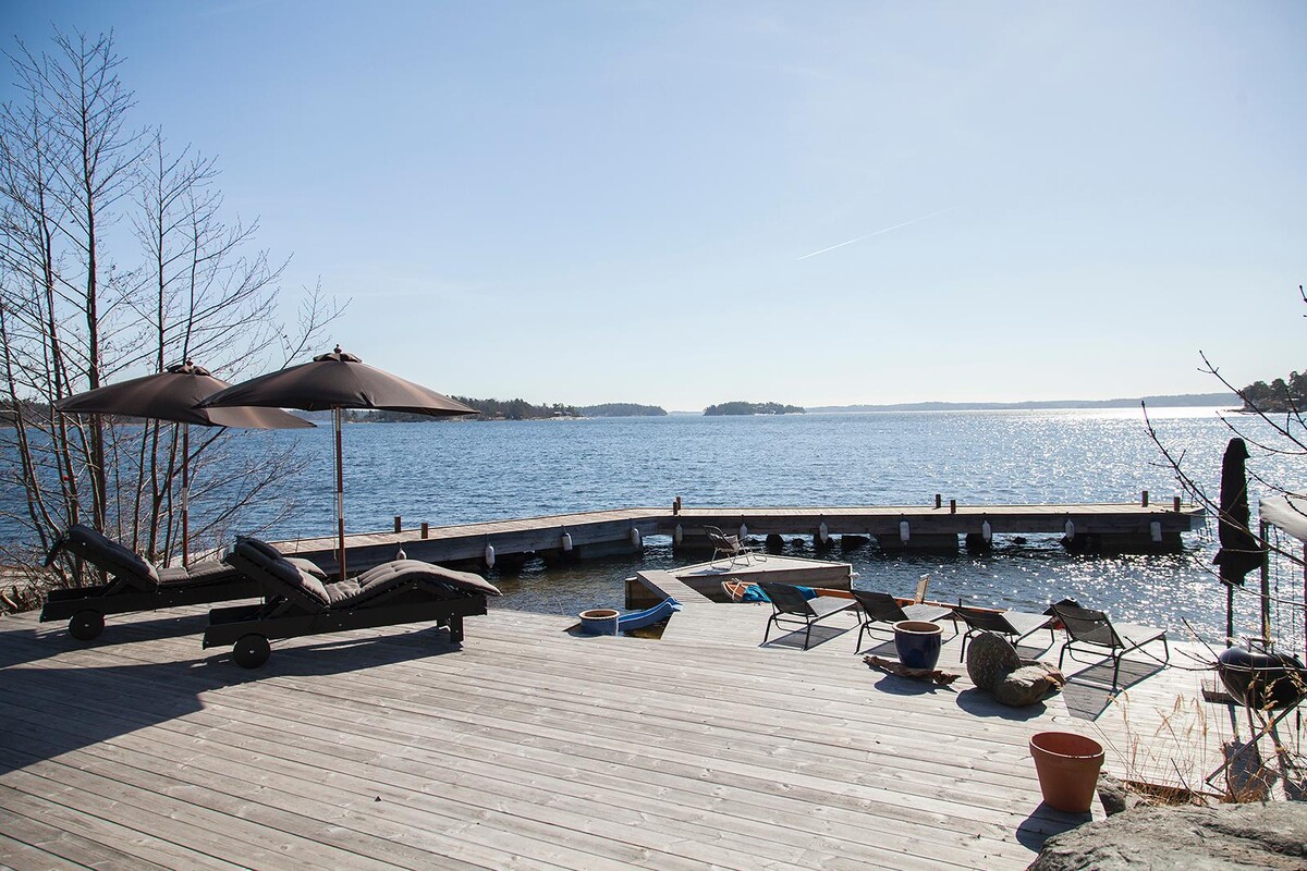 Ett väldigt stort soldäck i flera nivåer