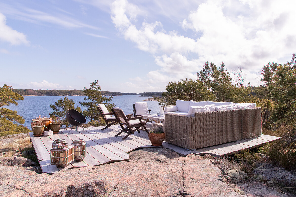 Ombonat i sagolik skärgårdsnatur