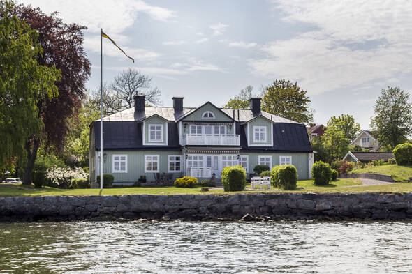 Marklägenhet vid vattnet