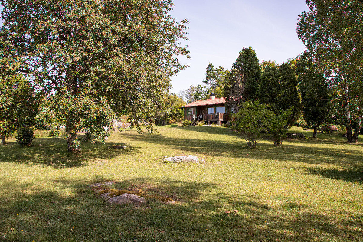 Böljande vacker tomt