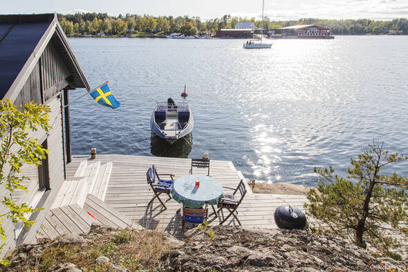 Kvällssolshörna utanför bastun