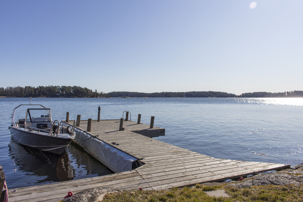 Vy ner mot Fåglarö och Saxaröarna
