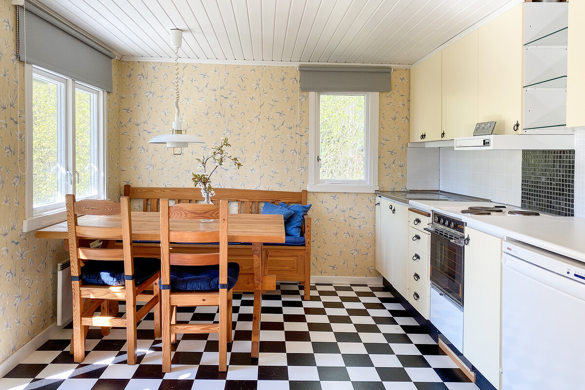 Fräscht kök med matpats