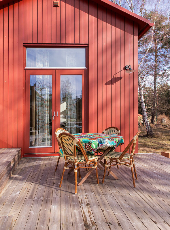 Altan framför tillbyggnaden