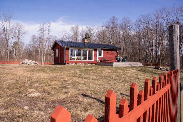 Fastigheten från sjösidan