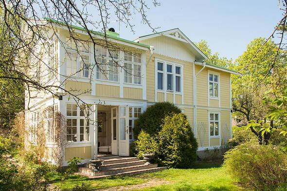 Charmig villa mitt i stan