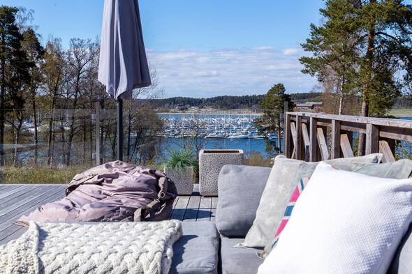 Umgängesyta med fantastisk utsikt och sol hela dagen