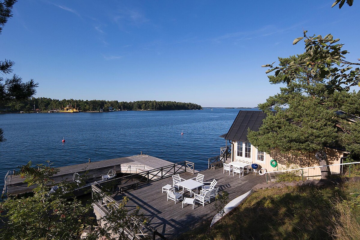 Brygga, däck och sjöhus