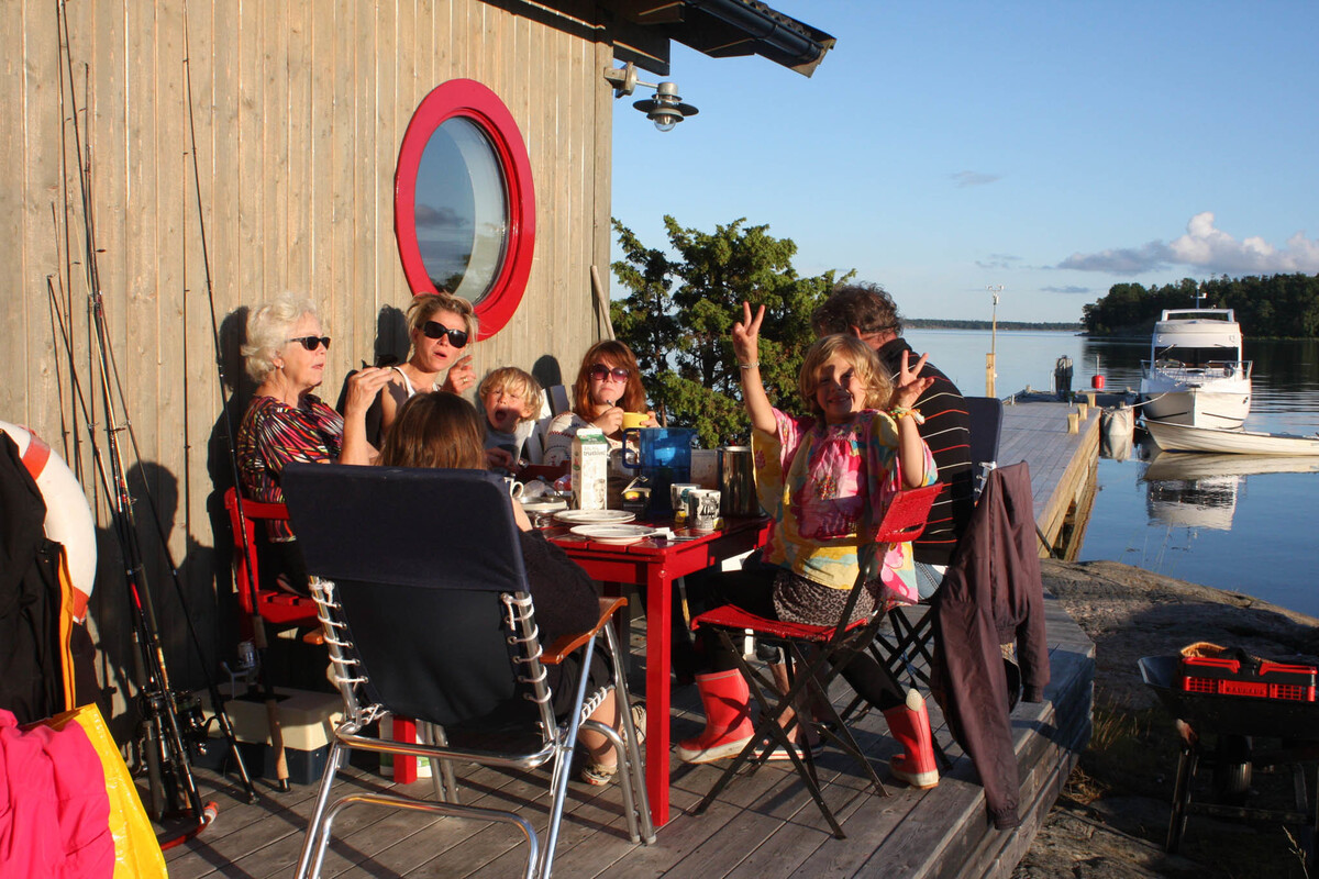 Kvällssol vid bryggplatsen