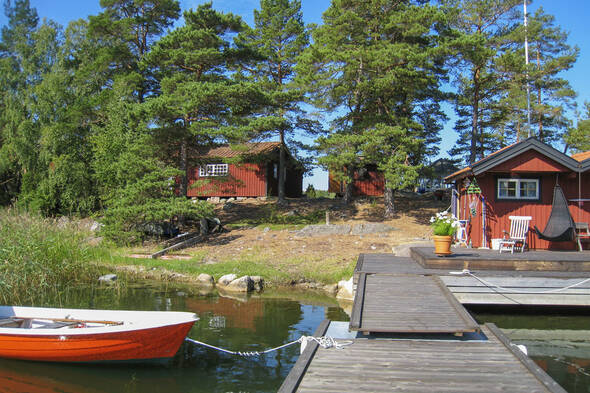 Rejäl brygga och gästrum