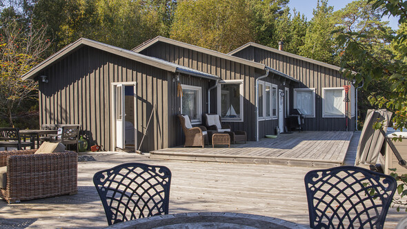 Vackert skärgårdshus med stora altaner