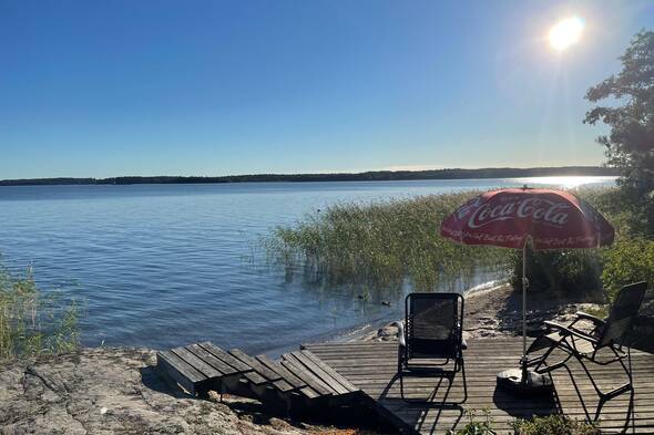 Klippor och strand