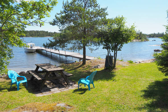 Brygga och sandstrand via servitut