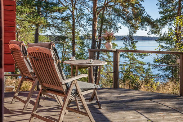 Sjötomt med högt och fritt läge