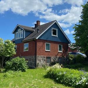 SKÅNE-TRANÅS – rart byhus med vacker utsikt