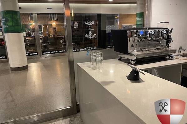 Deli - Cafe - Sushi  Hornstull Tunnelbana 24693 .22112045