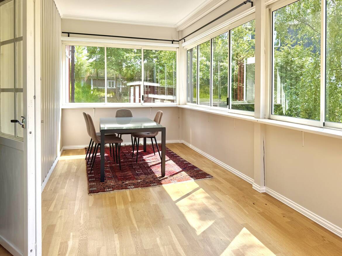 Exempelbild balkong lägenhet