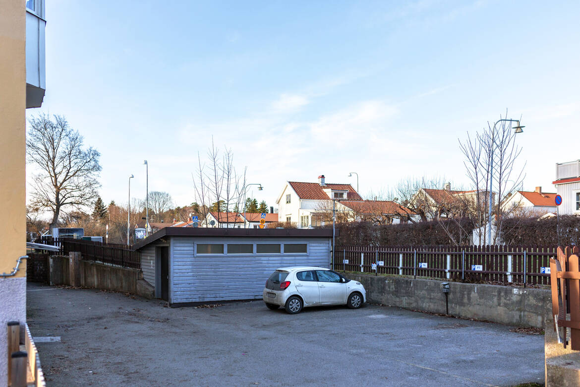 Utvändigt - parkeringsplatser