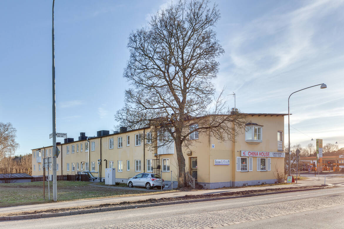 Utvändigt - fastighetens baksida