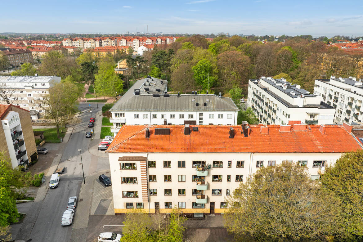 Bra läge nära Rönneholmsparken