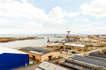 Industri / Butiksfastighet på bästa läge i Landskrona hamn.