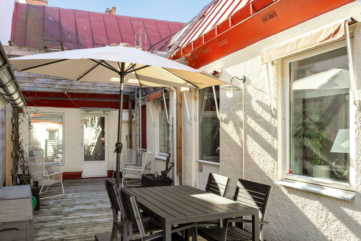 Terrass på innergården