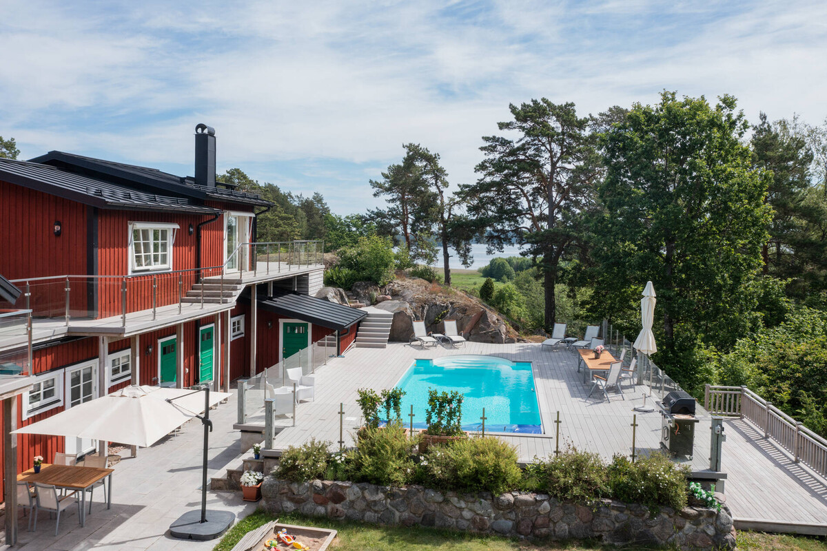 Fina Vallersvik i sommarskrud