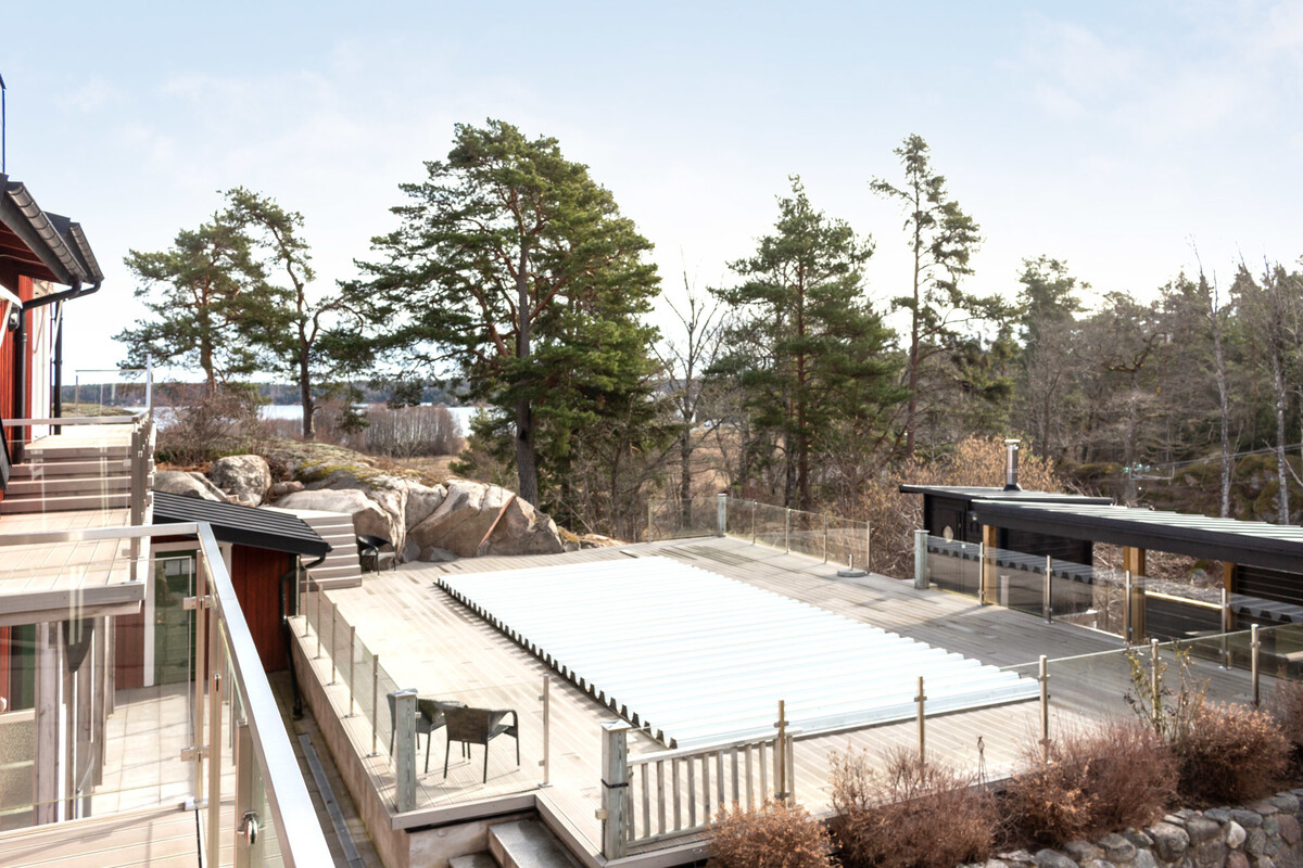 Grillhus och vedeldad bastu