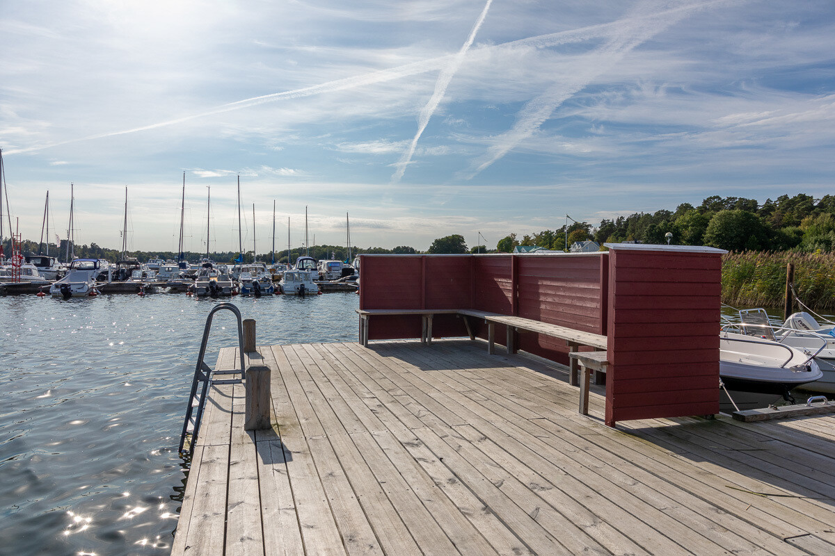 Närbelägen badbrygga