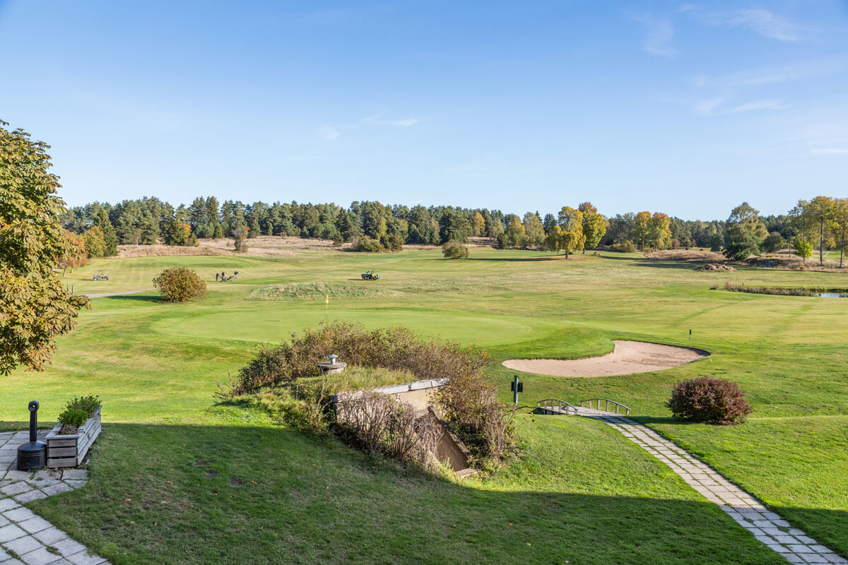 Golfbana i närheten