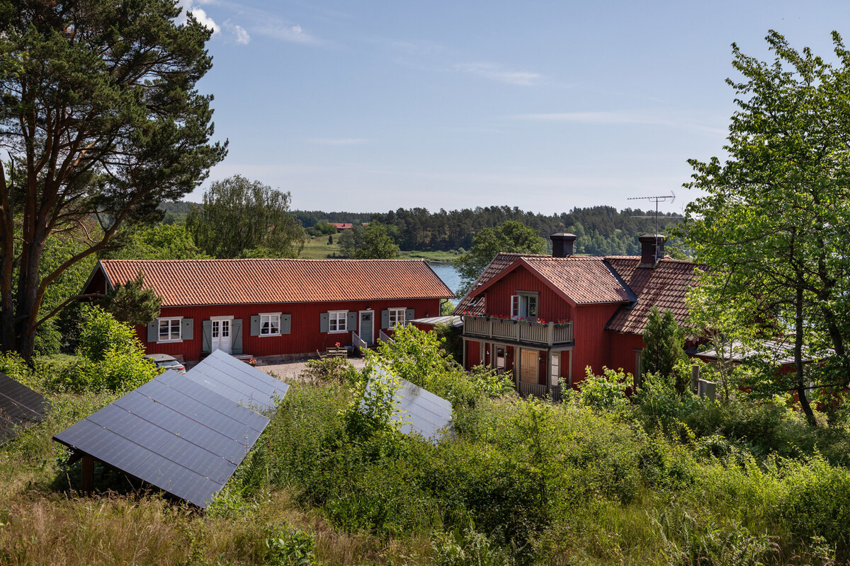 Översiktsbild fastigheten från alphyddan