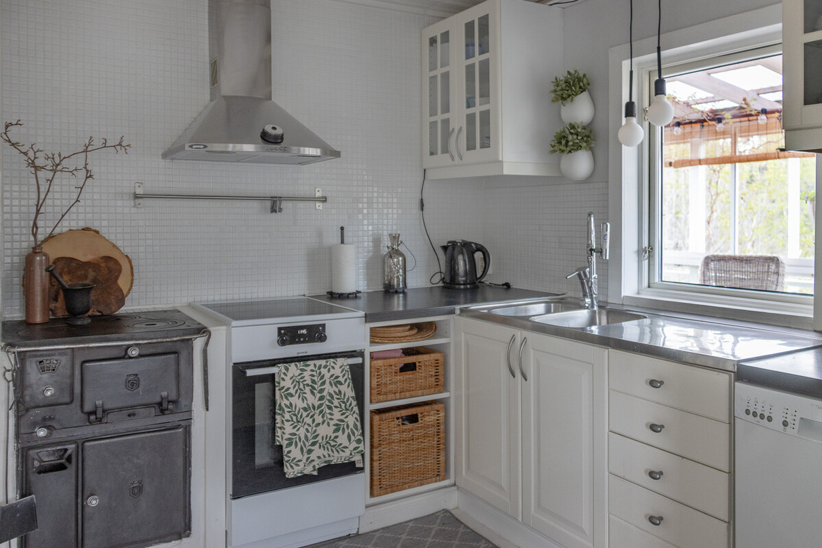 Kök med vedspis