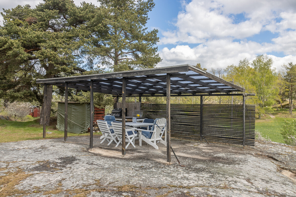 Fina hällar - uteplats med utekök