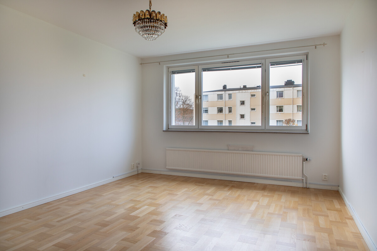 Vardagsrum med ekparkettgolv