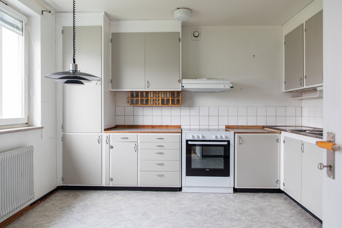 Kök med relativt nya vitvaror