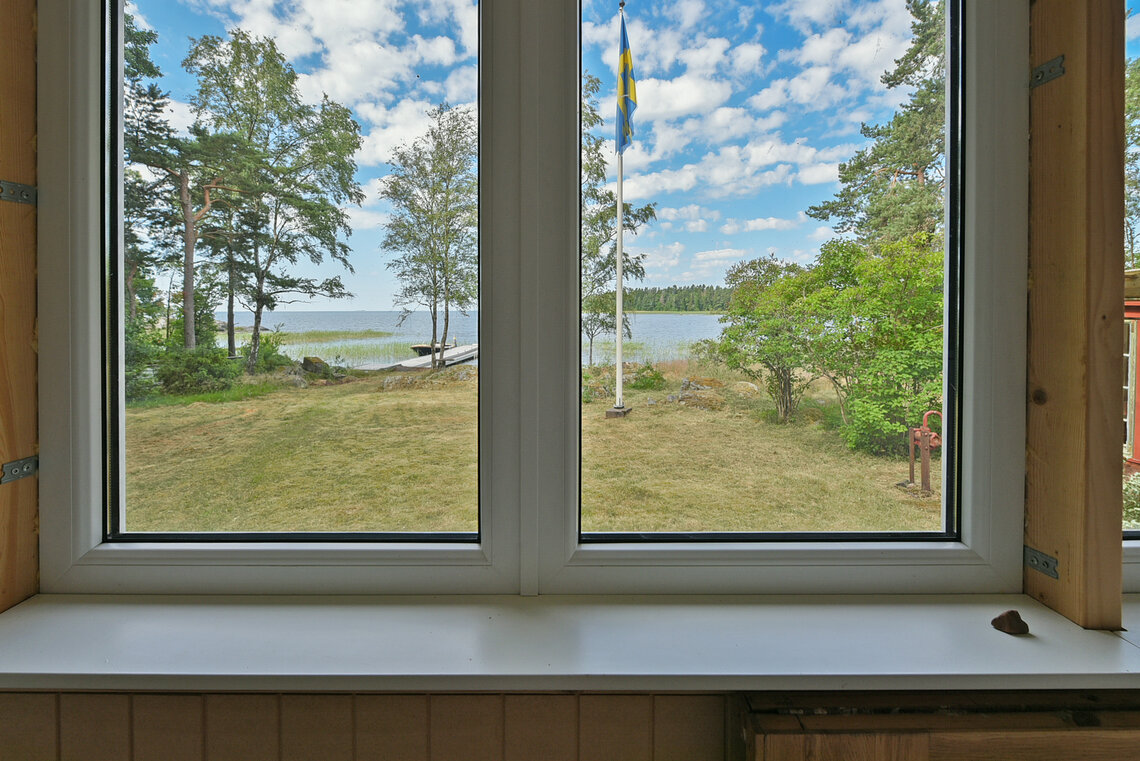 Sjöutsikt från den inbyggda altanen Sjöutsikt från den inbyggda altanen